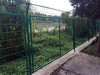 水源地防護(hù)網(wǎng)圖片2