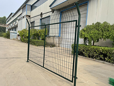 水源地防護(hù)網(wǎng)圖片3